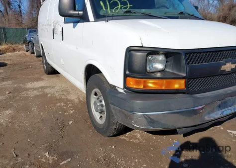 2015 Chevrolet Express 2500 Work Van z USA, uszkodzony, nr VIN 1GCWGGCF9F1199700
